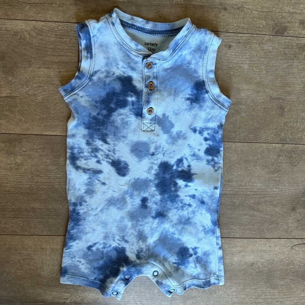 Carter’s 12 Months Baby Boy Vibrant Tie Dye Blue Romper One Piece
Super cute